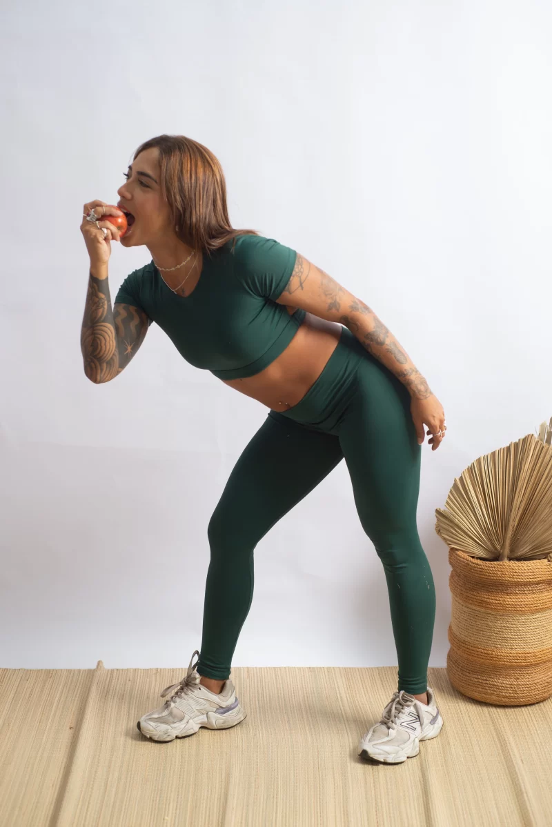 TOP BLUSA CUT OUT VERDE ESMERALDA - Imagem 2